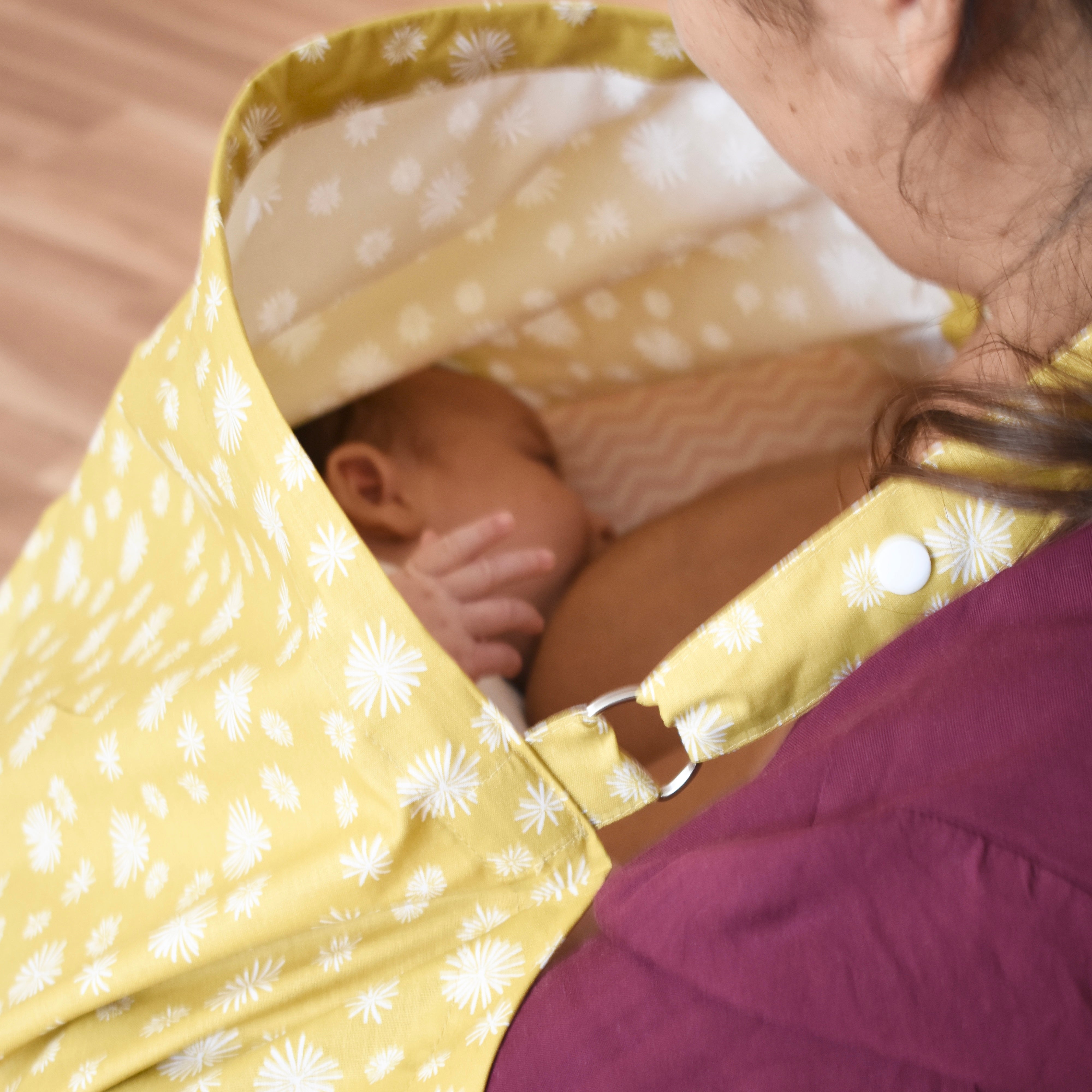 Breastfeeding apron